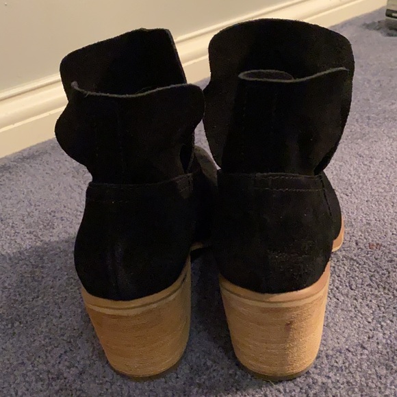 BP Black Suede Brice Ankle Booties w/Block Heel - Picture 5 of 7